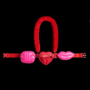 Ivy Park Heart Belt Bag **FIRM PRICE**